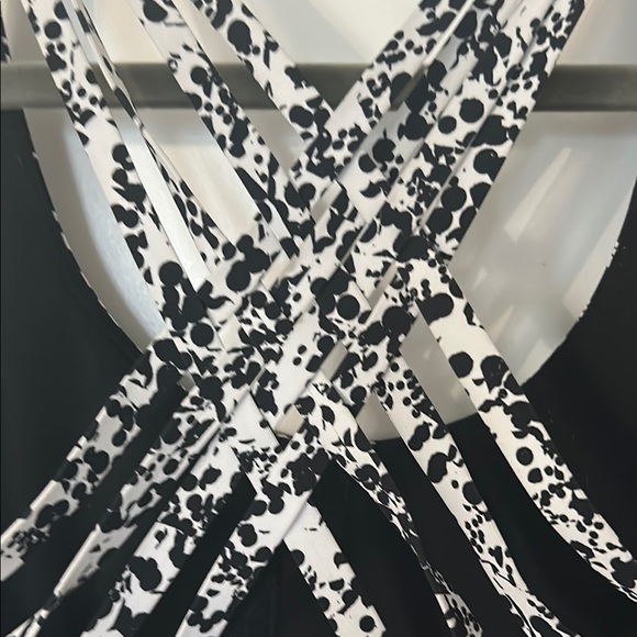 lululemon athletica Black and White Patterned Sports Bra - Picture 6 of 7